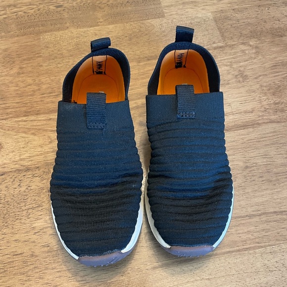 Merrell Range Shoes - Kids' size 12 - Picture 6 of 7